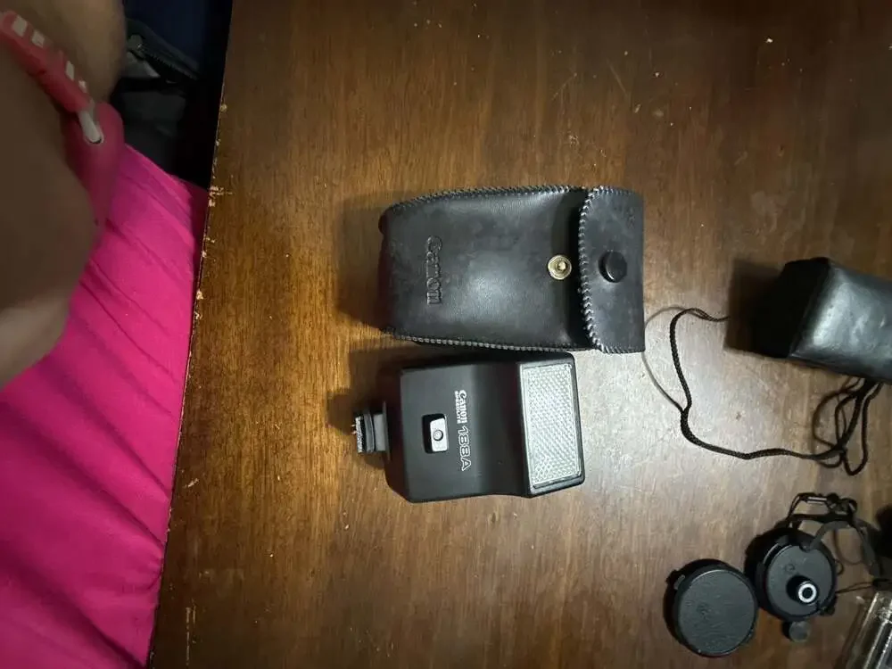 Canon Speedlite 188A Camera Flash with Case